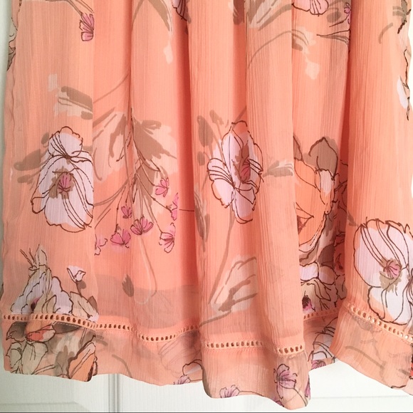 St. John’s Bay lined floral top - Picture 5 of 9